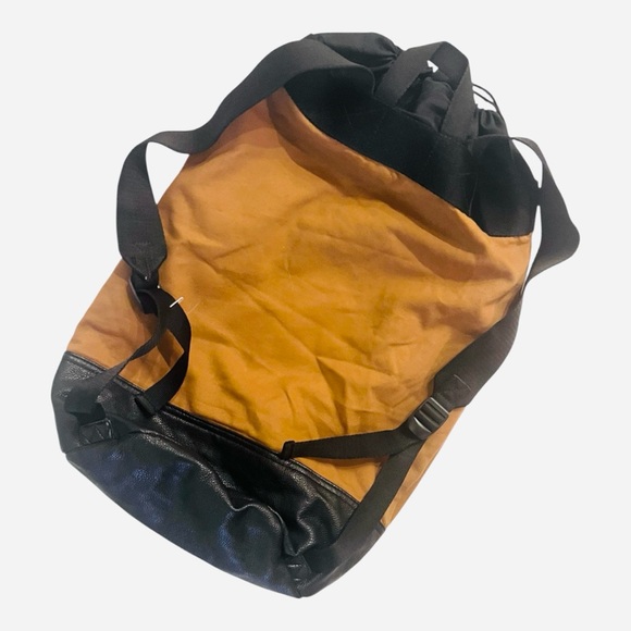 Cinch Bucket Rucksack Backpack Tan and Black - Picture 8 of 9